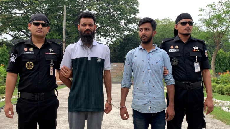 রাজশাহীতে মেয়েকে উত্তক্তের প্রতিবাদে বাবা খুনের আস...