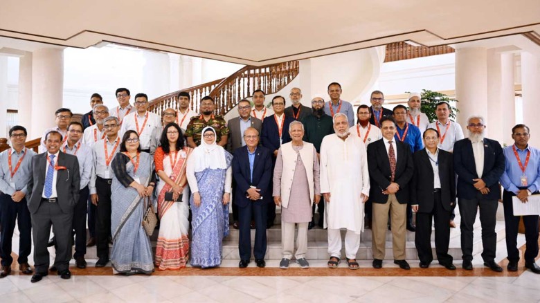 ভোগান্তিমুক্ত  ঈদ উপহার দেওয়ায় কর্মকর্তাদের ধন্যবা...