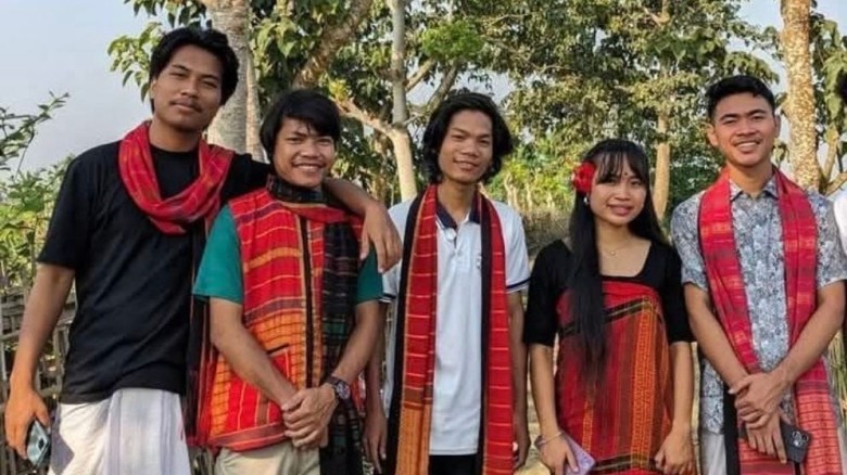 ৯ দিন পর মুক্তি পেলেন চবির সেই ৫ শিক্ষার্থী...
