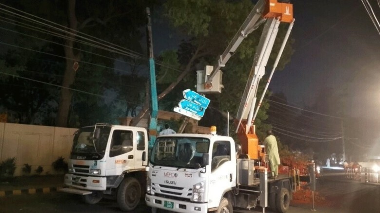 পাকিস্তানে ঝড়-বৃষ্টিতে ১৩ জনের মৃত্যু...