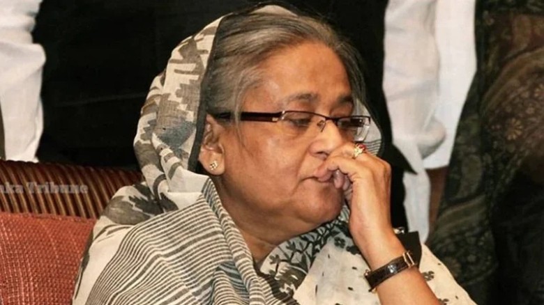 ‘পদত্যাগ করতে ৫ আগস্ট শেখ হাসিনার পা ধরেছিলেন শেখ ...