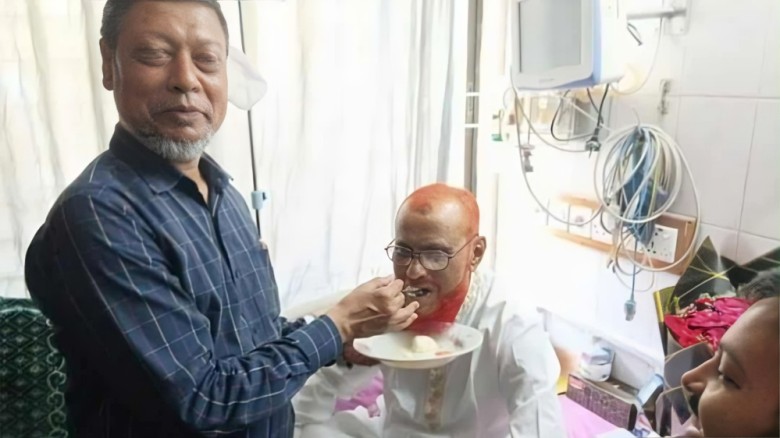 খালাসের রায়ের পর কারা হাসপাতালে এটিএম আজহারের মিষ্...