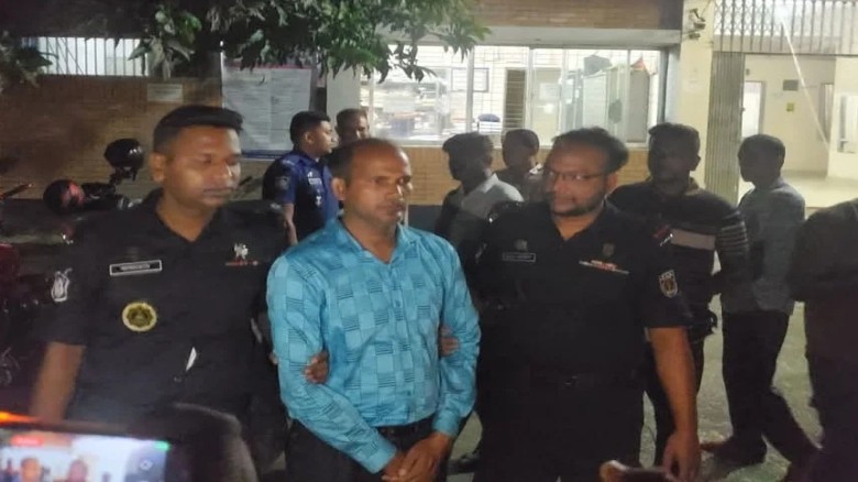 দিনাজপুরে র‌্যাবের হাতে আটক এনসিপি নেতা...