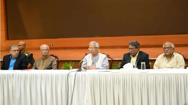 রাজনৈতিক দলের নেতাদের সঙ্গে প্রধান উপদেষ্টার বৈঠক ...