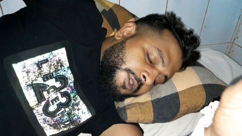 মাদারীপুরে এনসিপি নেতা ও তার স্ত্রীকে মারধর বিএনপি নেতাকর্মীদের