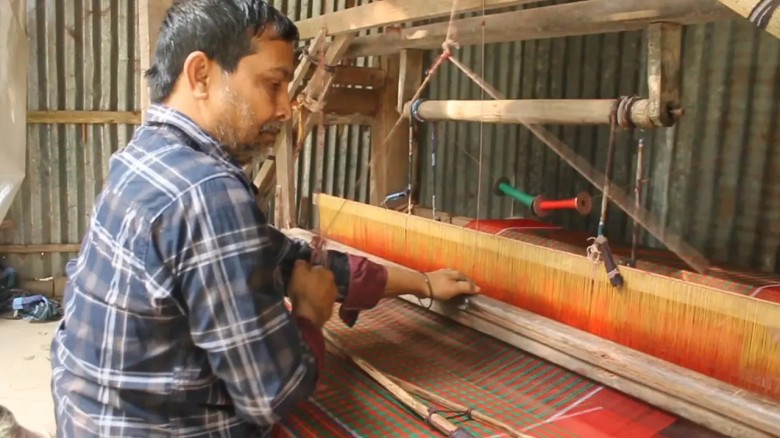 বিলুপ্তির পথে কালুখালীর তাঁতশিল্প...