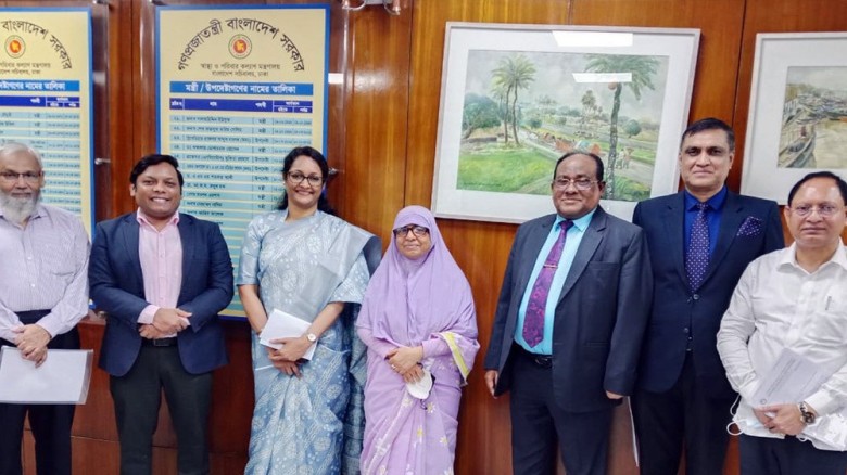 স্বাস্থ্য উপদেষ্টার কাছে বামার ১২ দাবি