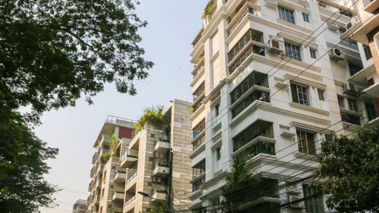 ১২ সাবেক উচ্চপদস্থ কর্মকর্তার ফ্ল্যাটের বরাদ্দ বাতিল