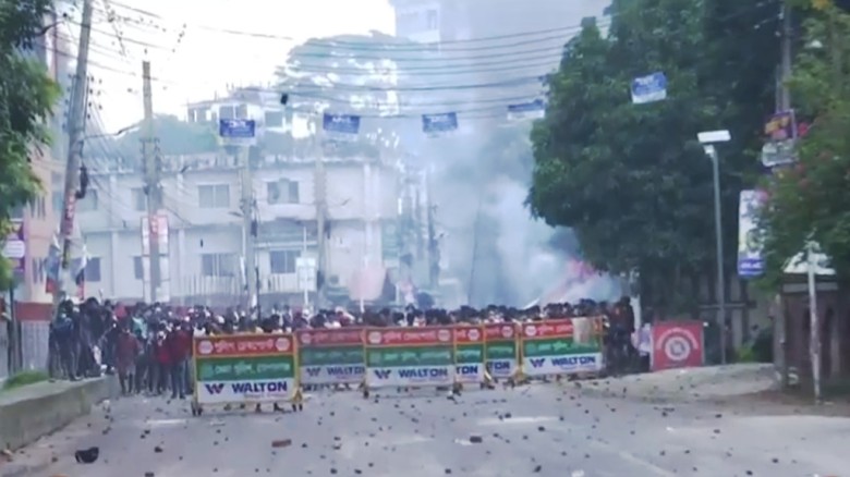 গোপালগঞ্জে সংঘর্ষে অন্তত নিহত ৪...