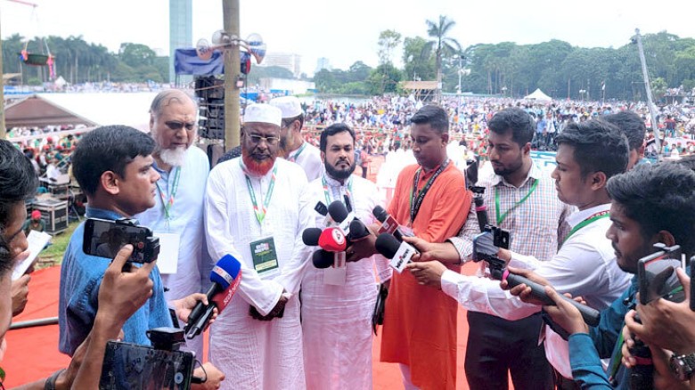 হেঁটেই সমাবেশে আসছেন জনতা: গোলাম পরওয়ার...