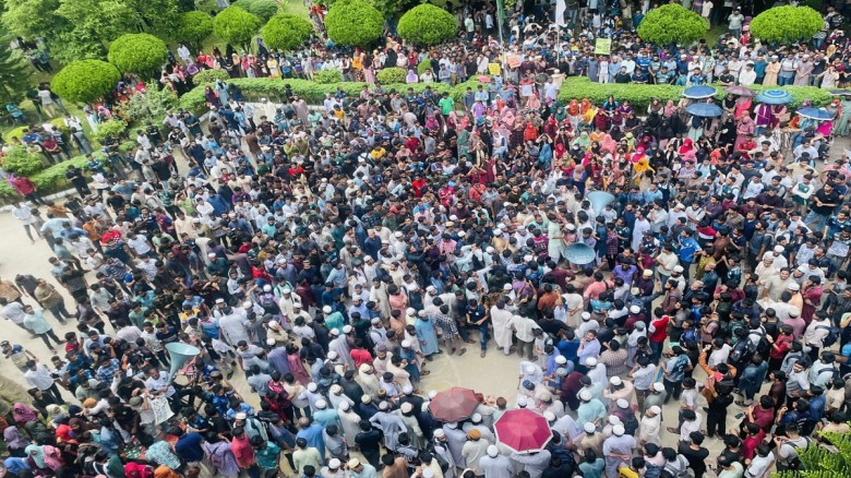 সাজিদের মৃত্যুর সুষ্ঠু তদন্তের দাবিতে উত্তাল ইবি ক্যাম্পাস