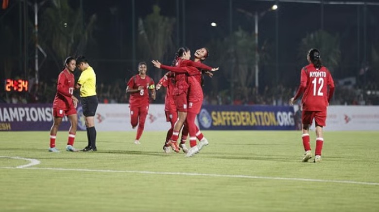 সাফ অনূর্ধ্ব-২০ নারী চ্যাম্পিয়নশিপ:  প্রথমার্ধে ২–০ গোলে এগিয়ে বাংলাদেশ