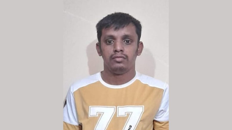 সমন্বয়ক ও জামায়াত নেতা পরিচয়ে প্রশাসনকে হুমকি, ২ ম...