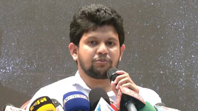 ‘নূতন দলের মহারথী’র জায়গায় এডিট করে মাহফুজ লিখলেন ...