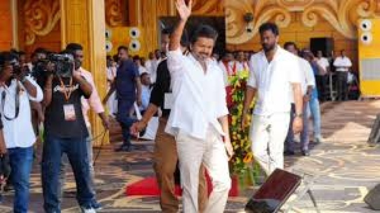 চলচ্চিত্র নায়ক থেকে রাজনীতিক: থালাপতির অজানা গল্প