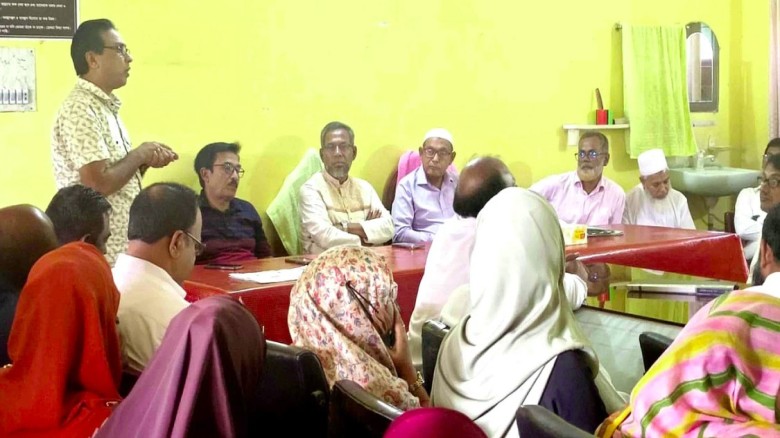 ক্লাস-পরীক্ষার মধ্যেই কলেজে গিয়ে নির্বাচ