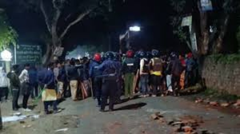 “বাউফলে দলীয় মনোনয়ন প্রত্যাখ্যান করে বিএনপির একাংশের বিক্ষোভ”