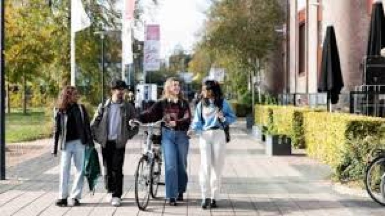 স্নাতকোত্তরে পড়াশোনা, নেদারল্যান্ডস দিচ্ছে আর্থিক সহায়তা