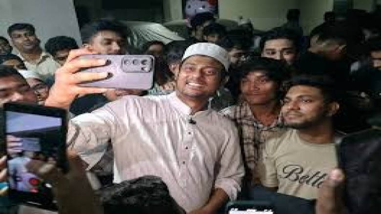 বিতর্কিত বক্তব্যের জেরে ক্ষমা, নাসীরুদ্দীন পাটওয়ার...