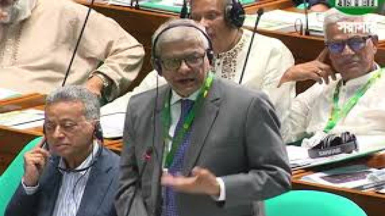 ফ্যাসিস্ট সরকারের দুর্নীতির প্রভাব, গ্রামীণ সড়ক উন...