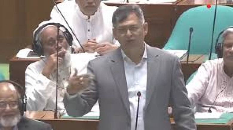 যে বাহিনীর পোশাকই থাক, হামলাকারী অপরাধী—স্বরাষ্ট্রমন্ত্রীর সতর্কবার্তা