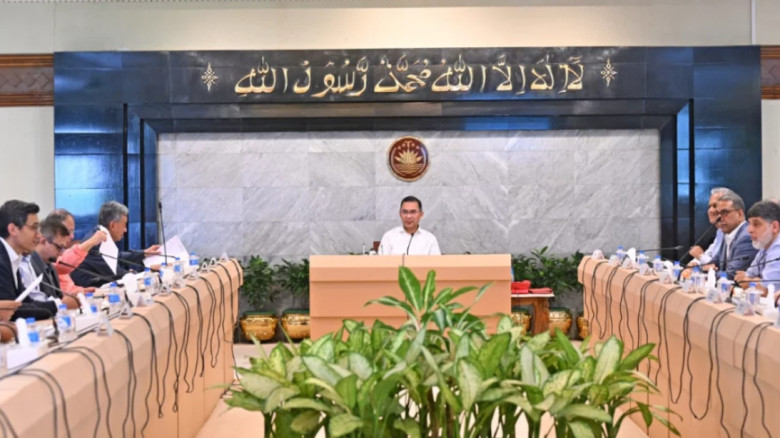 নিরবচ্ছিন্ন জ্বালানি ও বিনিয়োগ বান্ধব পরিবেশ: প্রধানমন্ত্রীর সঙ্গে ব্যবসায়ীদের বৈঠক