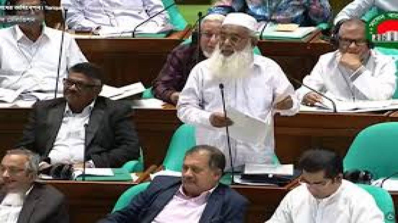 সড়ক পরিবহন মন্ত্রীর উত্তর নিয়ে সমালোচনা, আ.লীগের অনুকরণ করছেন: মনিরুল হক