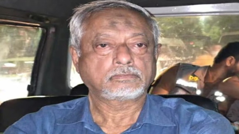 জুলাই হত্যাকাণ্ডে সাবেক সেনা কর্মকর্তা মাসুদ উদ্দি...