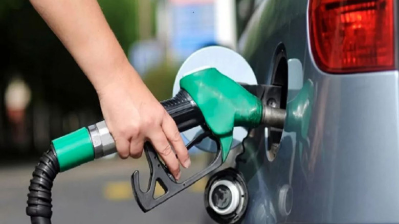 মূল্য সমন্বয়ের পর জ্বালানি তেলের সরবরাহ বাড়ানোর উদ্যোগ বিপিসির