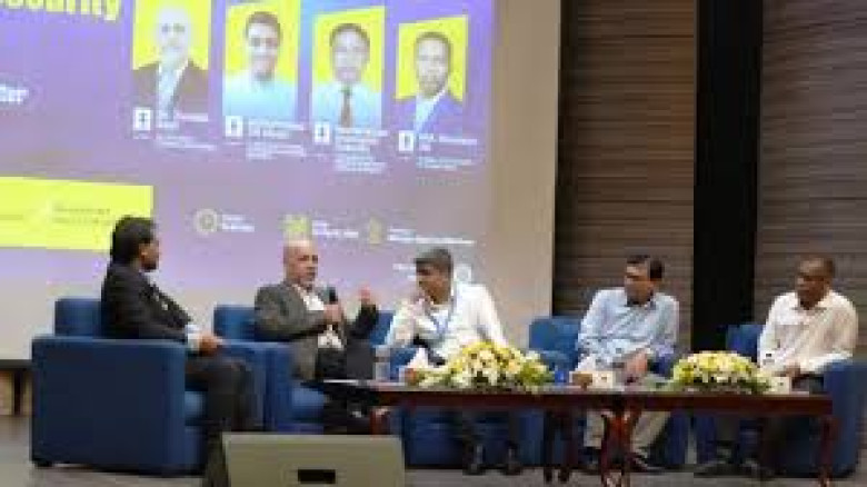 প্রযুক্তি খাতে নতুন চ্যালেঞ্জ নিয়ে ইস্ট ওয়েস্ট ইউনিভার্সিটির সেমিনার