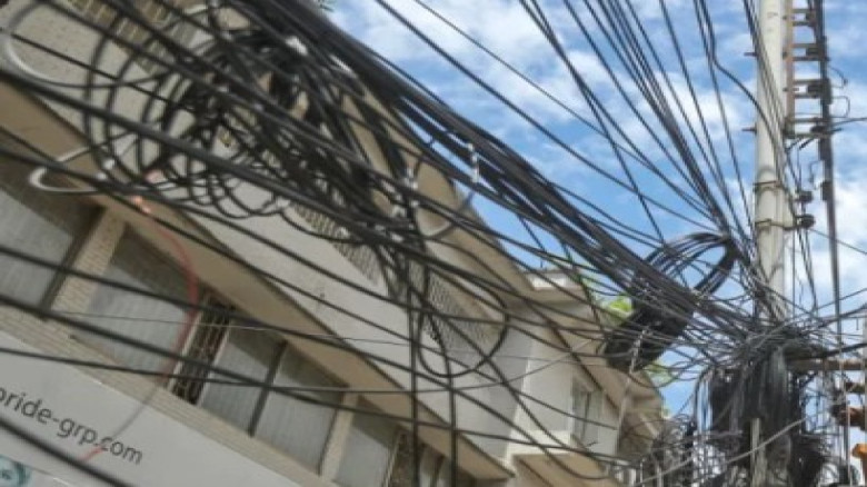 তারজটমুক্ত নগর গড়ার উদ্যোগ ইন্টারনেটের সঙ্গে টেলিফোন ও কেবল সংযোগও যাবে ভূগর্ভে
