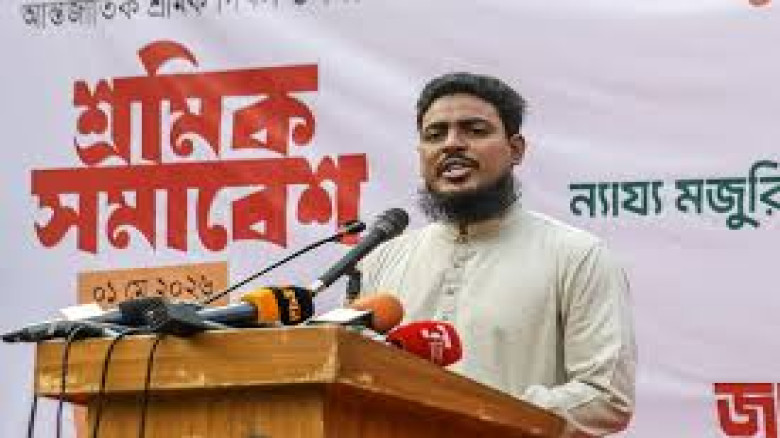 ‘লুটপাটকারীদের কাছে ব্যাংক হস্তান্তর’—আখতারের অভিযোগে চাঞ্চল্য