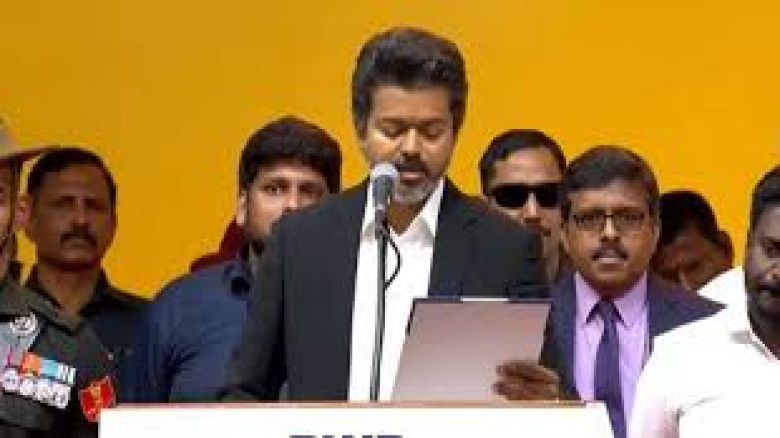পুরোনো রাজনৈতিক শৃঙ্খল ভেঙে বিজয়ের জয়, এখন নজর পরবর্তী পদক্ষেপে