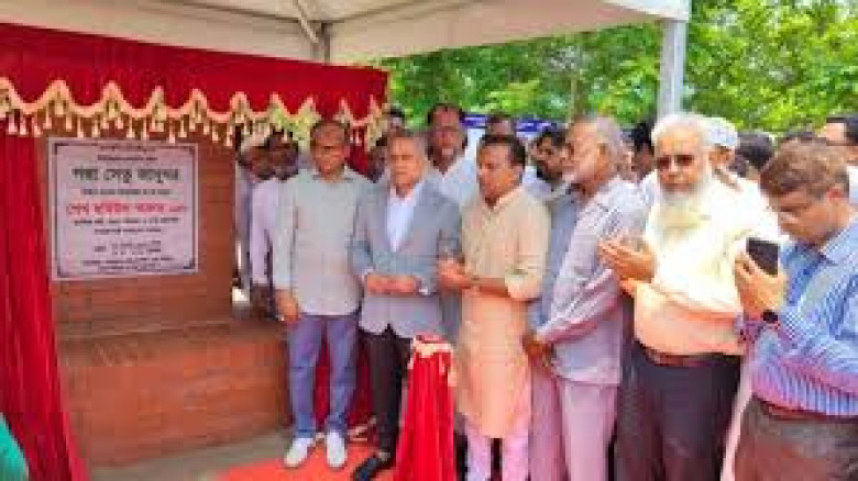 মেগা প্রকল্পের নামে লুট হয়েছে, পদ্মা সেতুর খরচও কমানো সম্ভব ছিল: সেতুমন্ত্রী