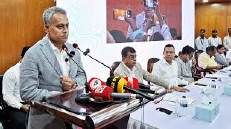 চালকের অদক্ষতা ও ত্রুটিযুক্ত যানই ফেরিঘাটে বাসডুবির কারণ: সড়ক পরিবহনমন্ত্রী