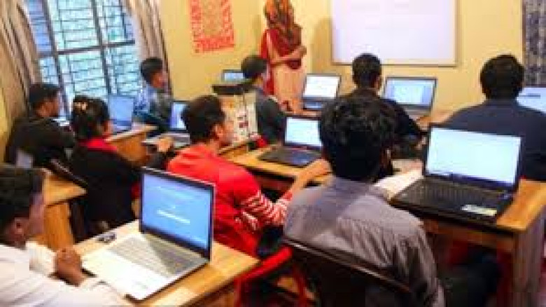 এইচএসসি পাসে প্রশিক্ষণ ও ভাতা, ফ্রিল্যান্সিং শেখার নতুন সুযোগ