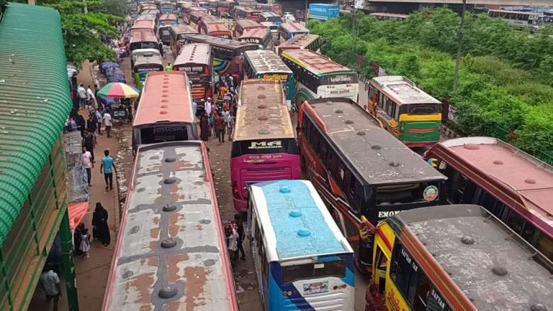 চন্দ্রা ও কালিয়াকৈর পয়েন্টে যানবাহনের দী