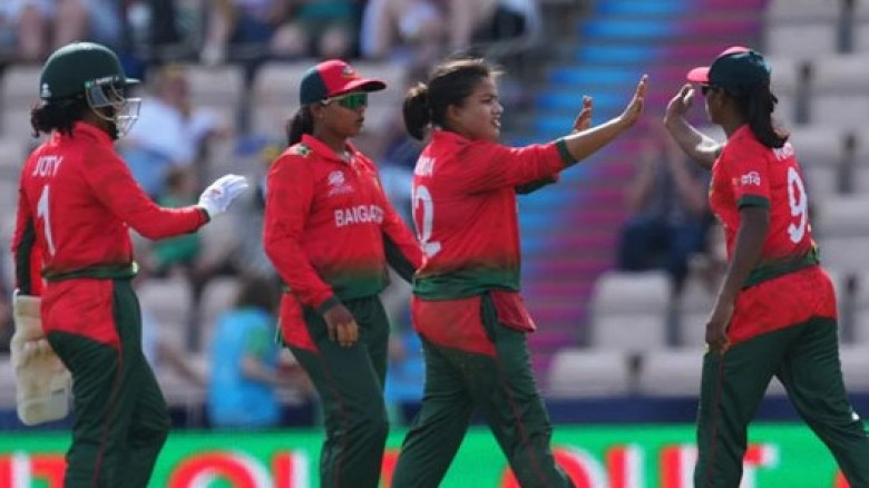 পাকিস্তানকে হারিয়ে বিশ্বকাপে নতুন ইতিহাস গড়ল বাংলাদেশের মেয়েরা