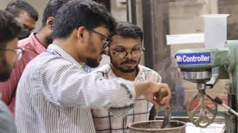 ইট-পাথরের বাইরে নির্মাণশিক্ষার নতুন অভিজ্ঞতা, উৎসবে মেতে উঠলেন শিক্ষার্থীরা