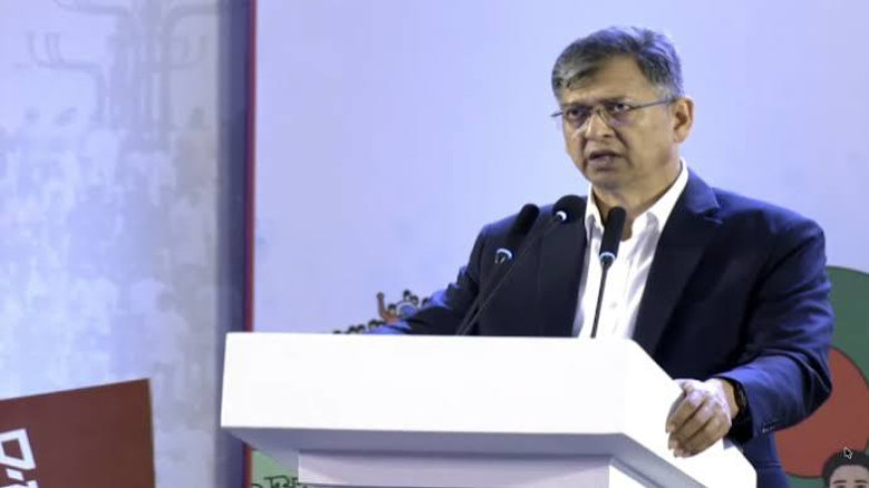 আ. লীগ নিয়ে স্বরাষ্ট্রমন্ত্রীর মন্তব্য: ‘বাংলাদেশে আর রাজনীতি করতে পারবে না’