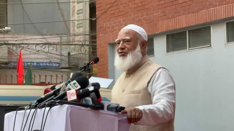 ‘আমরা হ্যাঁর সঙ্গে আছি, তারা না হয়ে গেছে’: জামায়াত আমির