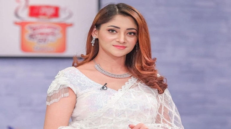 বিয়ের গুঞ্জনে মুখ খুললেন পূজা চেরী, জানালেন এখনো বিয়ে হয়নি