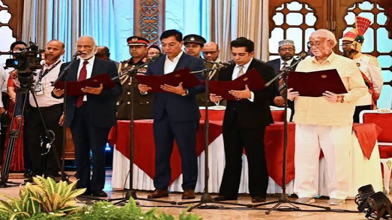 মন্ত্রণালয়ে দায়িত্ব বণ্টনে বৈচিত্র্য, কো