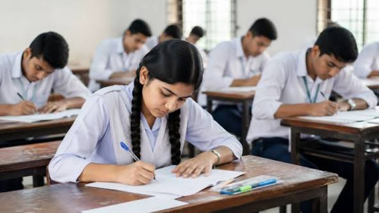 ২০২৭ সালের এসএসসি পরীক্ষার্থীদের নির্বাচনী পরীক্ষার দিনক্ষণ ঘোষণা