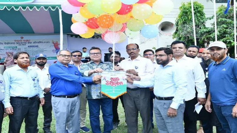 জাতীয় বিশ্ববিদ্যালয়ের বিভাগীয় ক্রীড়া প্রতিযোগিতায় অংশ নিচ্ছেন শিক্ষার্থীরা