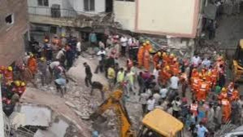 ৬ শিক্ষার্থীর প্রাণহানি, দিল্লির মেসবাড়ি ধস নিয়ে মোদি সরকারকে নিশানা সিজেপির