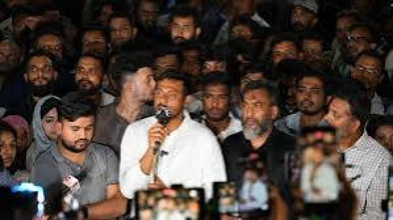 জ্বালানি তেলের দাম বৃদ্ধির প্রতিবাদে এনসিপির বিক্ষোভ সমাবেশ, সরকারকে হুঁশিয়ারি
