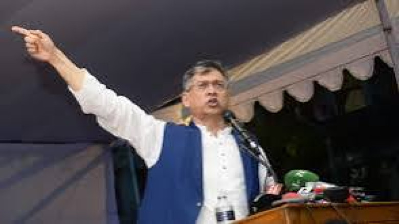 আওয়ামী লীগকে রাজনীতির সুযোগ না দেওয়ার কথা জানালেন স্বরাষ্ট্রমন্ত্রী