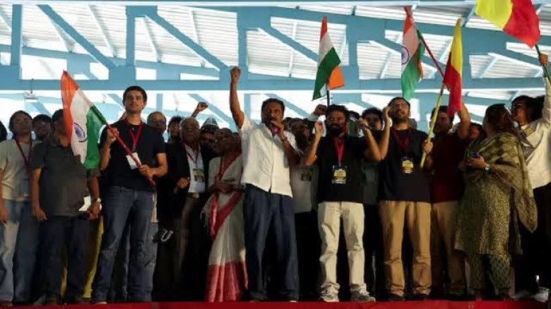 ভারতের প্রধান নির্বাচন কমিশনারের পদত্যাগ দাবি, অবরুদ্ধ রাজধানী