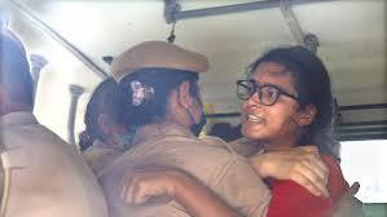 সিইসির পদত্যাগের দাবিতে দিল্লিতে অচলাবস্থা, আন্দোলনকারীদের আটক